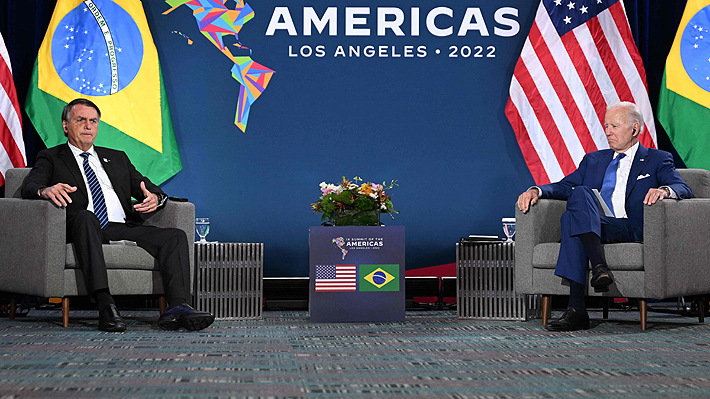 Biden y Bolsonaro discrepan sobre cómo preservar la Amazonía en un frío primer encuentro