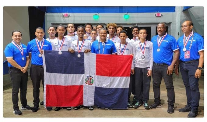 Dominicana gana plata en Centrobasket U-15 y clasifica el Campeonato FIBA U16