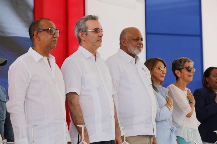 Presidente deja iniciados trabajos remozamiento Playa Sosúa con inversión superior a los 600 millones de pesos