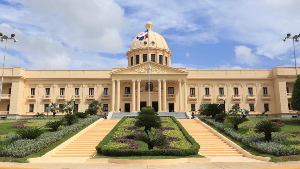 Gobierno dice a médicos que las puertas del Palacio Nacional están abiertas