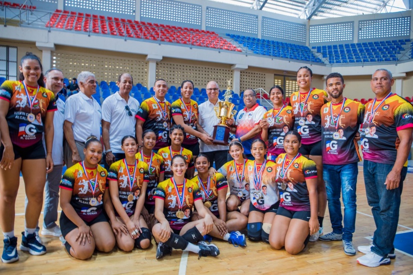 La Vega y Santiago ganan Copa del Voleibol del Cibao