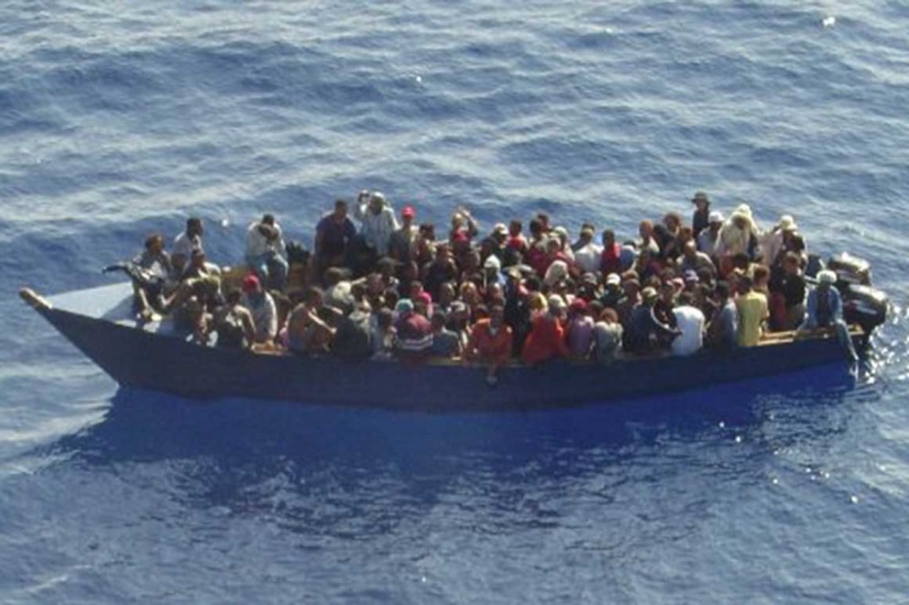 Guardia Costera intercepta bote con 58 dominicanos y 7 haitianos en isla deshabitada de Puerto Rico