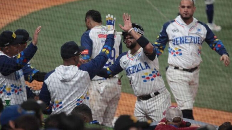 En partido extra inning Leones de Caracas dejan en el terreno a Licey de Dominicana, Panamá hunde a Puerto Rico y Colombia vence a Curazao