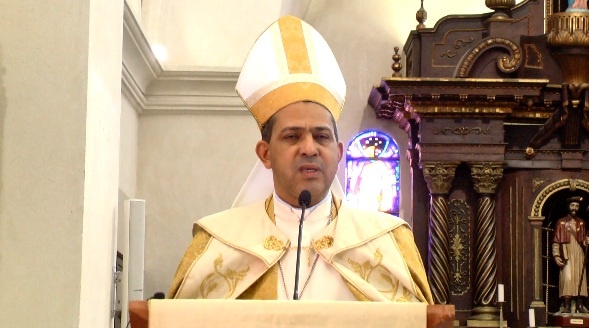 Obispo auxiliar del arquidiócesis de Santiago clama a  políticos dejar trabajar a la justicia