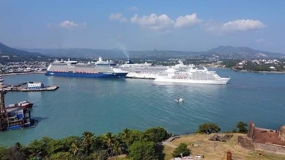 Cinco cruceros con 20 mil turistas llegaron esta semana a Puerto Plata en un mismo día 