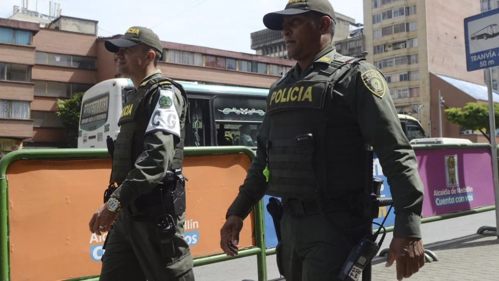 El jefe de la Policía colombiana asegura haber practicado exorcismos para enfrentar a criminales