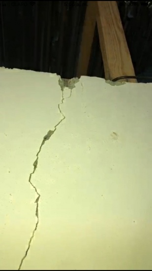 El fuerte temblor de tierra de este jueves causo grietas y otros daños en edificios y viviendas de Puerto Plata