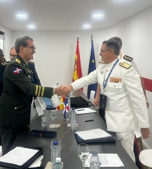 El Ministro de Defensa Díaz Morfa plantea alto mando militar de España renovación de flota y equipos fuerzas armadas Republica Dominicana