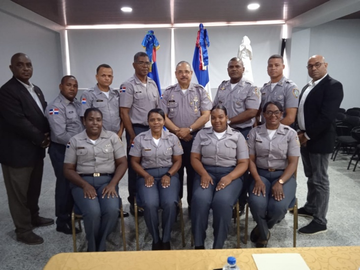 IPES estudia estrategias para seguir fortaleciendo el sistema educativo de la Policía Nacional 