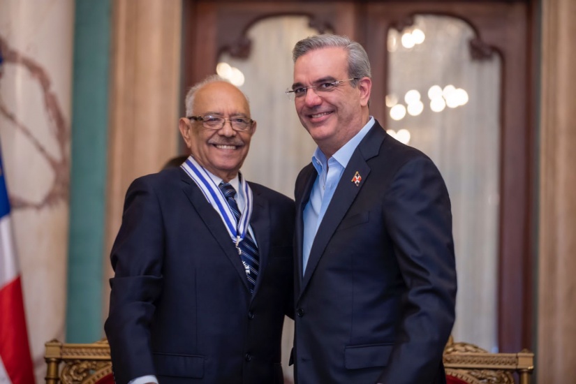 Presidente Abinader condecora a Rafa Gamundi con la Orden del Mérito de Duarte, Sánchez y Mella