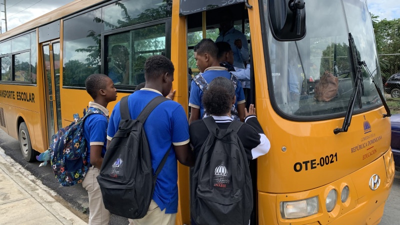 Todo el Gran Santo Domingo ya cuenta con transporte estudiantil | La ...