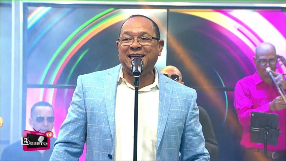 Feni Ortiz cantante merenguero que nunca se interesó por hacer tienda a parte, a pesar de sus éxitos