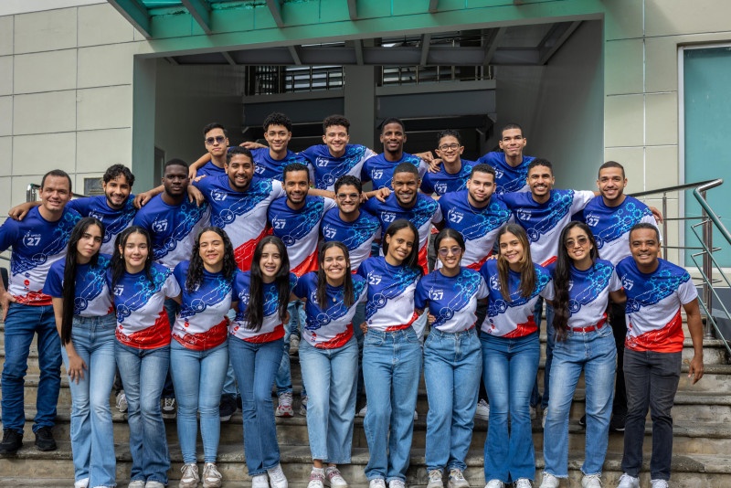 Equipos dominicanos logran tres premios en concurso de la NASA