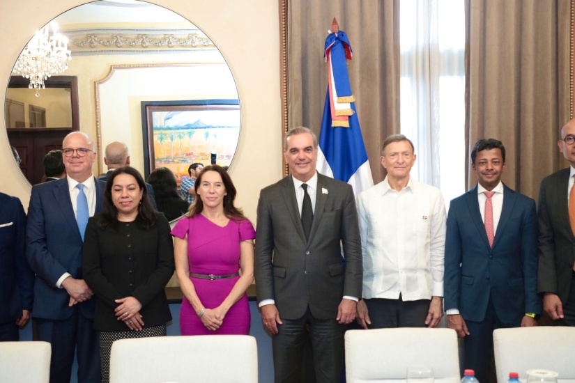 Abinader recibe embajadores acreditados ante ONU que visitan el país por tema de Haití