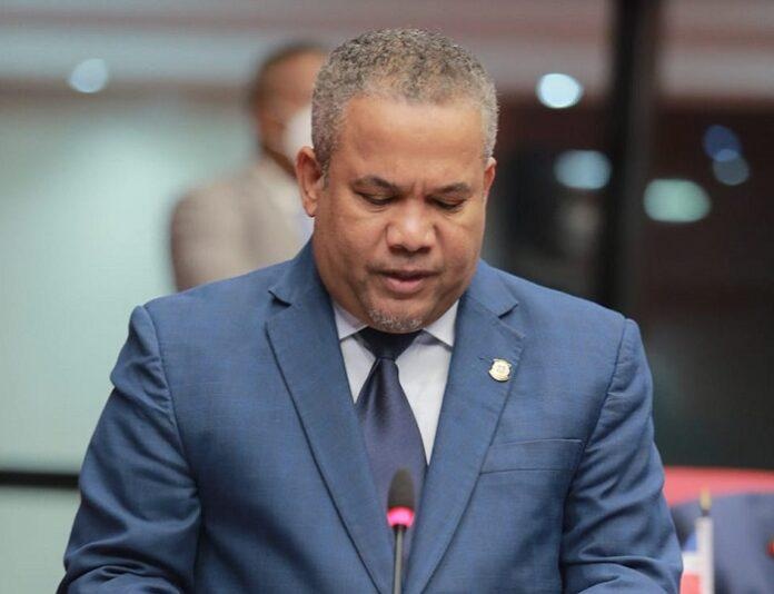 ‘El Torito’ desmiente rumor que haya renunciado a su candidatura a senador