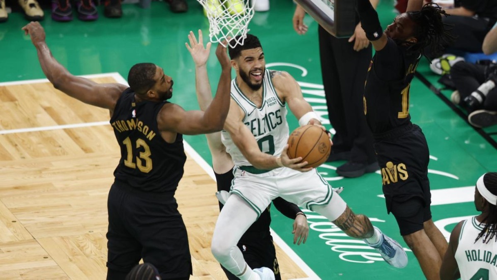 Los Thunder toman ventaja 1-0 ante Mavericks; Celtics ganan el primero a los Cavaliers, resúmen