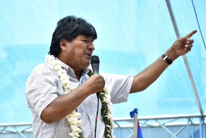 Amenaza, Evo Morales advierte que será candidato presidencial "a las buenas o a las malas"