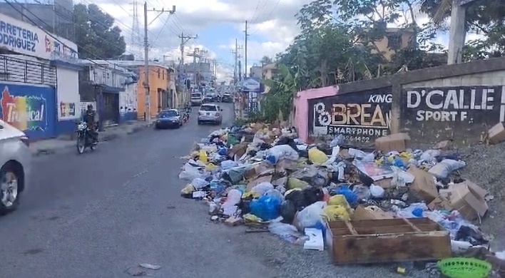 La basura se traga barrios capitalino, residentes preocupados por situación de insalubridad