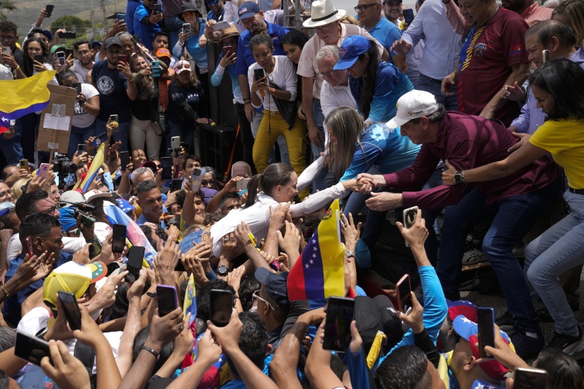 El multitudinario cierre de campaña de Edmundo González Urrutia y María