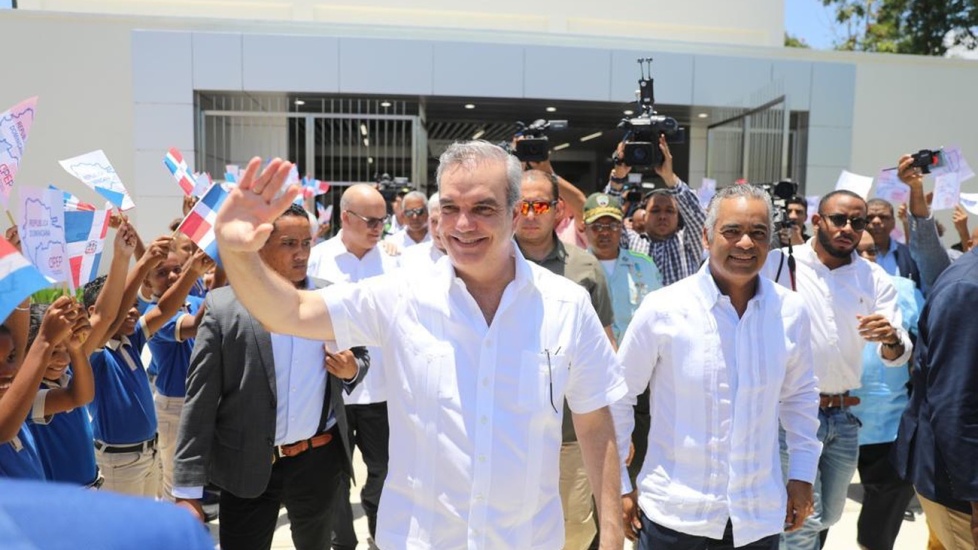 Presidente Abinader inaugurará dos obras este jueves en Jarabacoa; asistirá al acto del Festival de Las Flores