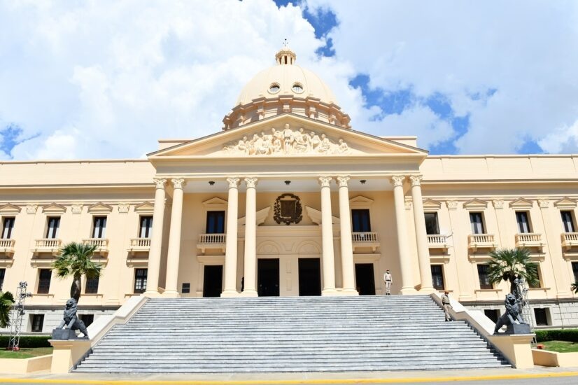 Se producen apagones en Gascue incluyendo el Palacio Nacional