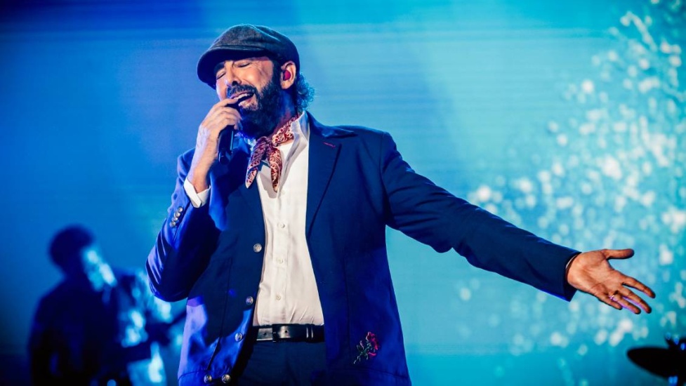 Juan Luis Guerra inicia gira  'Entre mar y palmeras' con un concierto en Málaga, España 