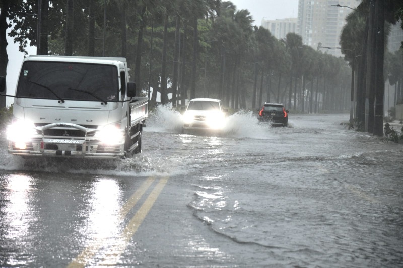Meteorologia informa incrementos de las lluvias por onda tropical y viento del este, sábado lluvioso