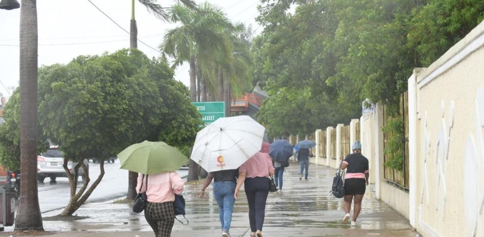 Meteorologia informa continúan las lluvias generadas por una vaguada
