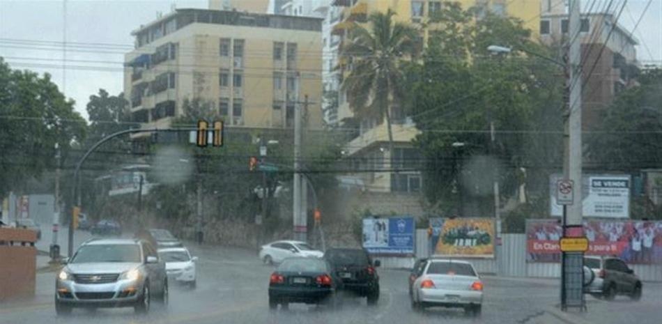 Un sistema frontal provocará precipitaciones esporádicas y mayormente débiles este domingo