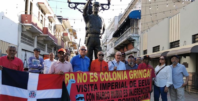 Izquierdistas se manifiestan contra visita del secretario de Estado Marcos Rubio