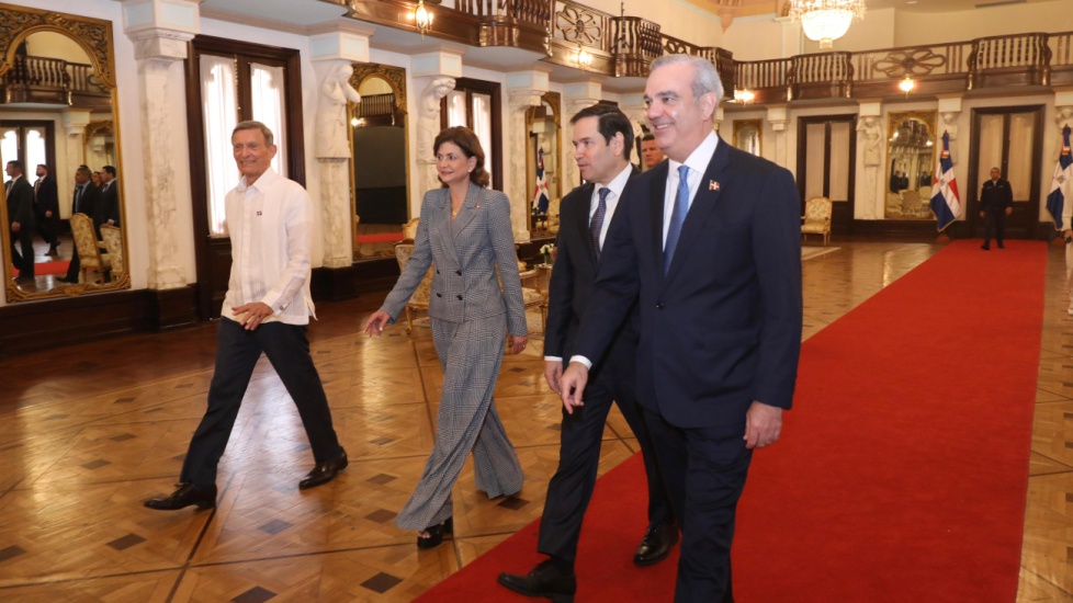 Luis Abinader y Marco Rubio encabezan una mesa de trabajo con delegaciones