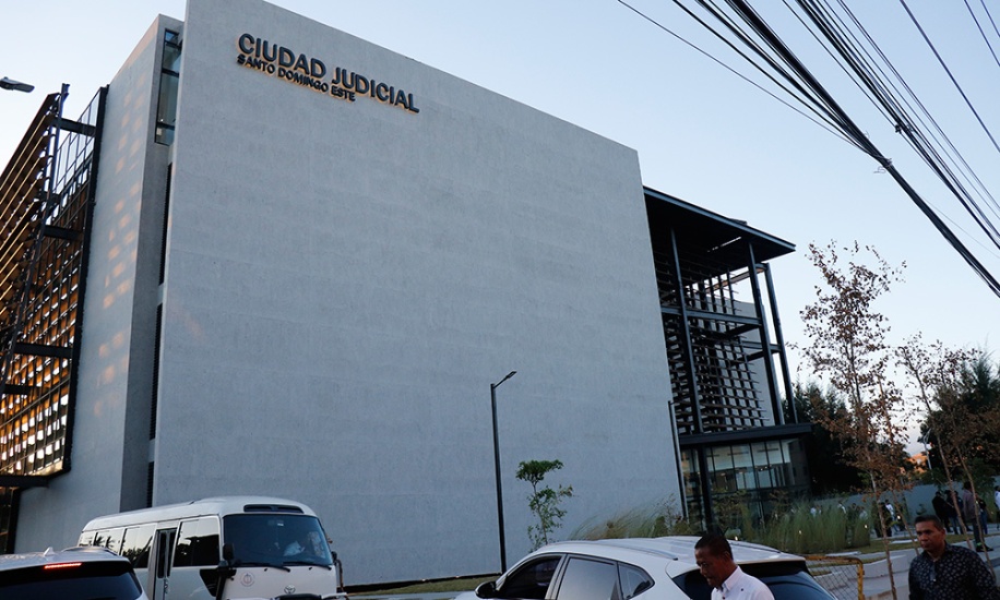 Moderno e imponente el nuevo Palacio de Justicia de Santo Domingo Este, entregado ayer por Abinader