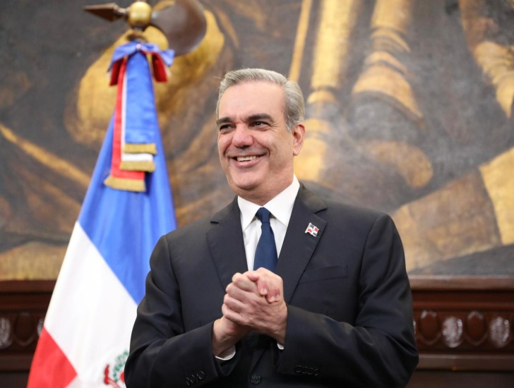 Estudio encuestadora Gallup revela presidente Luis Abinader mantiene un respaldo significativo, aunque con críticas 