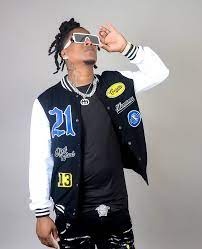 Matan a tiros artista urbano Melvin Flow en el interior de su vehículo en Bávaro