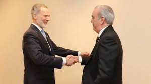 En el marco de su visita oficial a Uruguay, Abinader invita al el Rey de España, Felipe Vl para la Cumbre de las Américas 