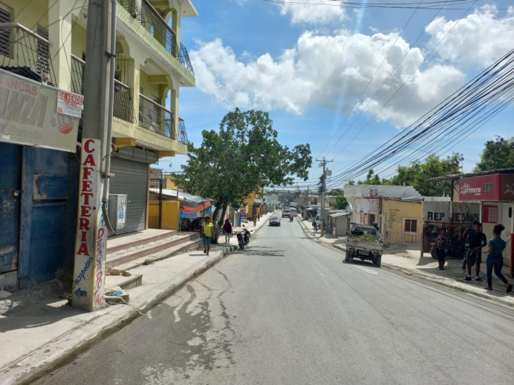 La calma reina en el barrio el Hoyo de Friusa, pese a la presencia policial y militar y a trs días de la marcha