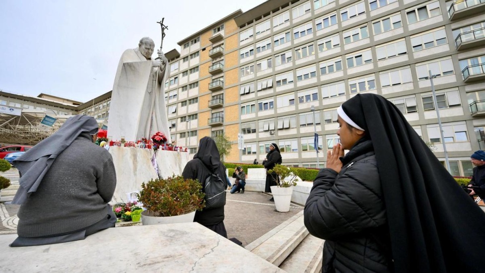 El mensaje del papa desde el hospital: “Gracias por vuestras oraciones, me siento sostenido por el pueblo de Dios”