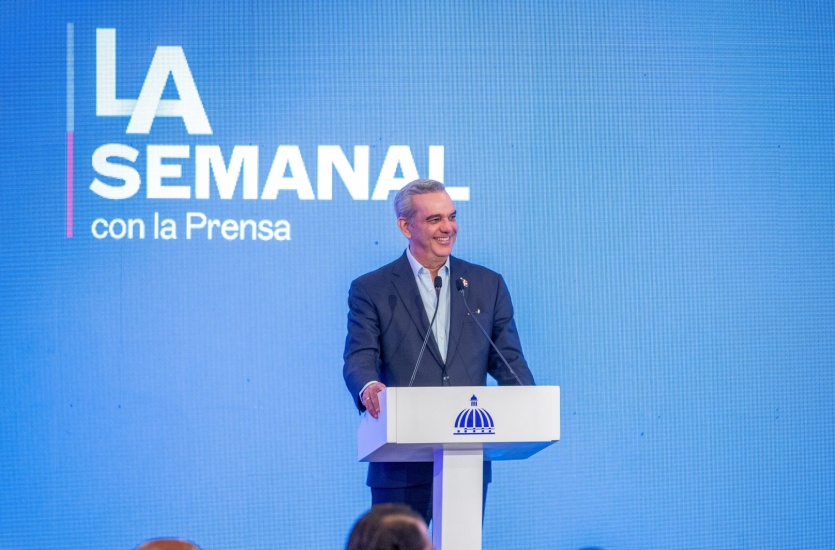 Abinader en LA Semanal de este lunes, los amigos de la oposición nos han acusado de que hemos dado demasiados datos