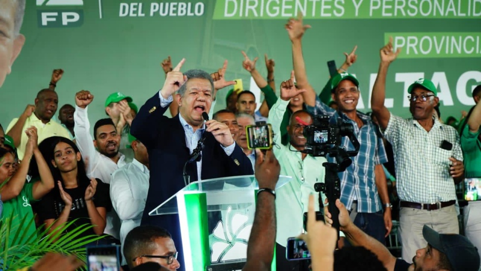 Sigue viacrucis de peledeístas hacia la FP: Leonel encabeza juramentación de nuevos dirigentes en Montecristi