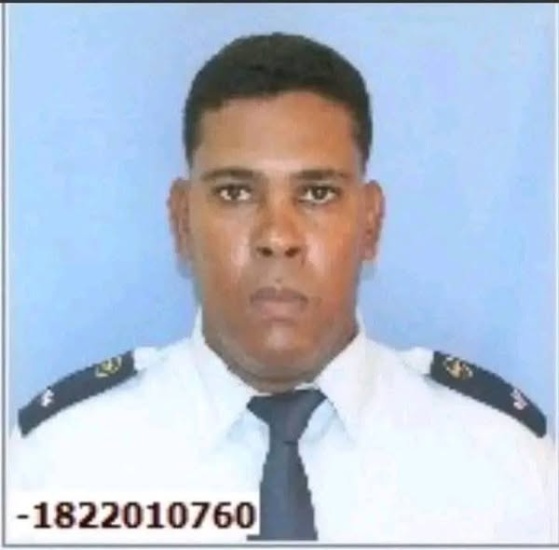 Se entrega sargento de la Fuerza Aérea Dominicana (FAD) que mató hombre en gallera clandestina de Barahona.