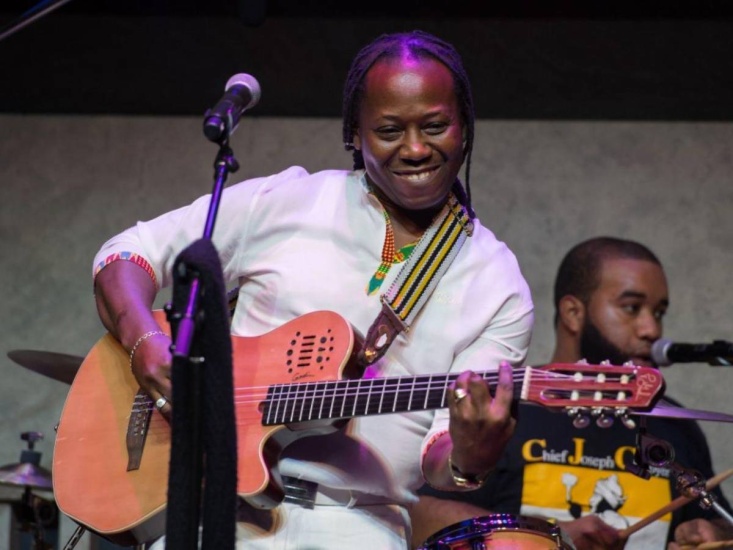 Reconocido artista hondureño Aurelio Martínez Suazo, muertos en accidente aéreo en Honduras