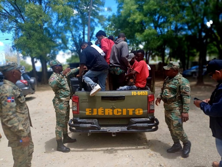  Ejército de la República Dominicana ha detenido a 49,808 inmigrantes indocumentados 