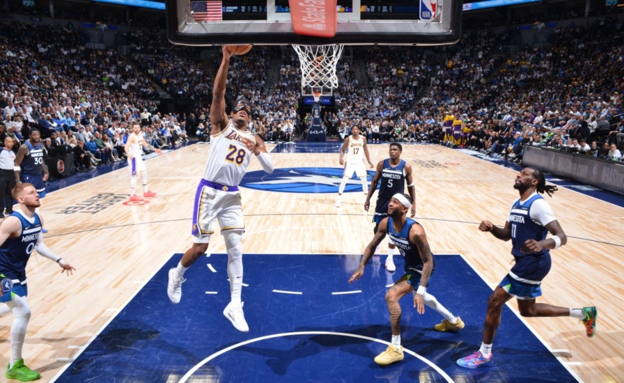 Lakers se colocan al borde del precipicio en playoffs; Knicks y Celtics ganan, resúmen 