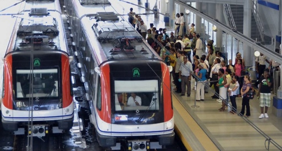 OPRET informa los horarios especiales del Metro de Santo Domingo y la OMSA con motivo de la Semana Santa 2025.