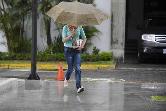 Meteorología informa que este domingo, se estarán registrando lluvias débiles y dispersas sobre el territorio nacional