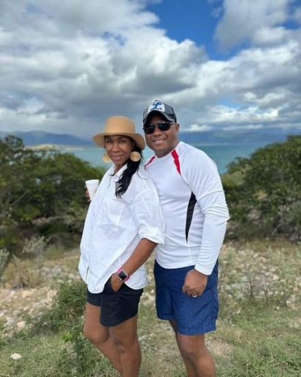 Pareja de esposos de San Cristóbal sigue sin aparecer en la tragedia donde colapsó el techo de la discoteca Jet Set