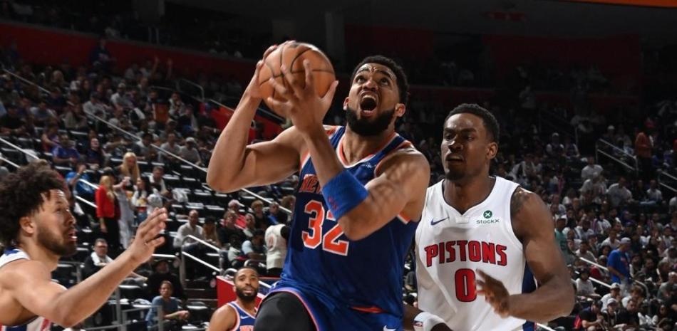Karl-Towns guía Knicks sobre Pistons; 