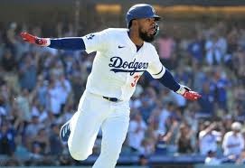 Teoscar Hernández explosivo frente a Nacionales; Gerardo Perdomo de 4-3, Carlos Santana jonrón, Texas, Marlins y Piratas ganan