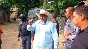 Alcalde de Dajabón no solo le respondió a Faride, sino que sigue al frente de su operativo