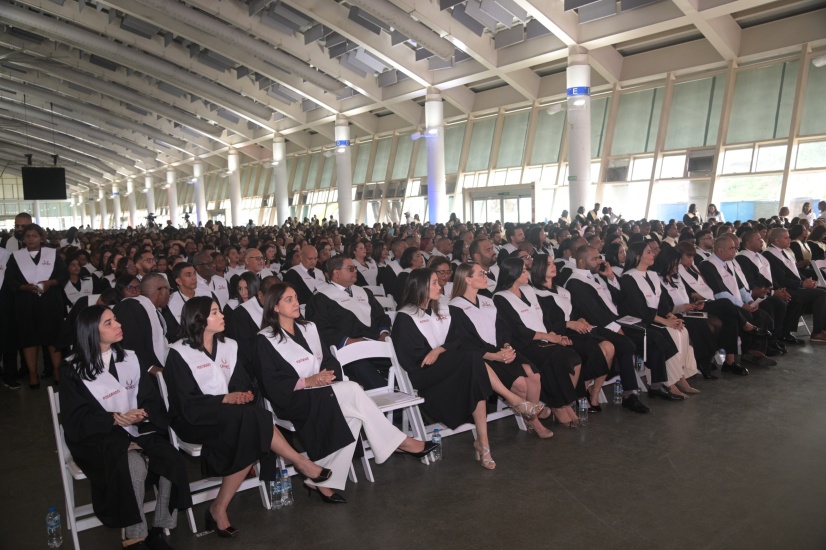 La Universidad Federico Henríquez y Carvajal (UFHEC) celebró su graduación ordinaria número XLIV